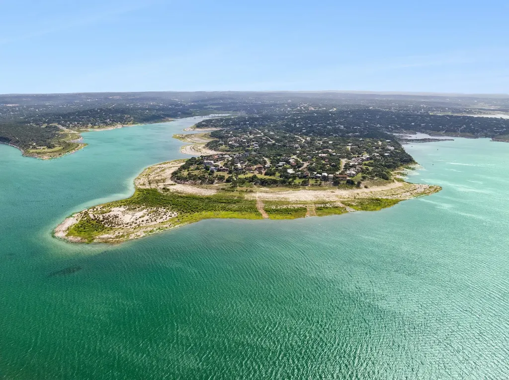 408 Edge Hill Drive Canyon Lake TX 78133