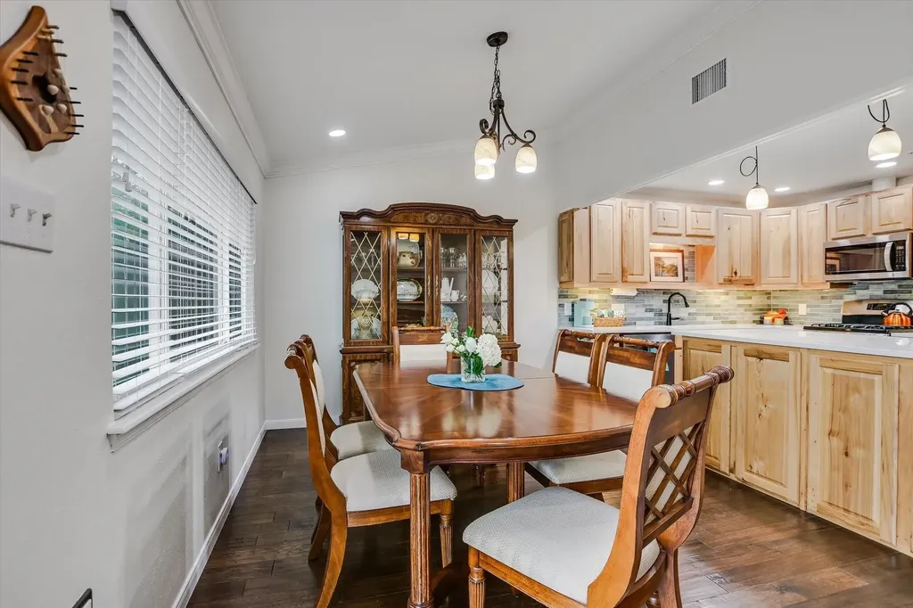 9469 Singing Quail Drive Austin TX 78758