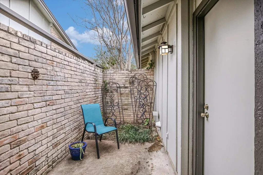9469 Singing Quail Drive Austin TX 78758