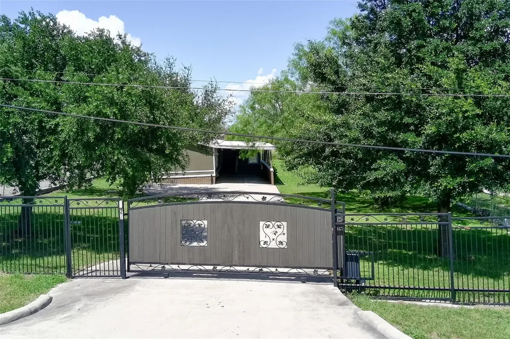 22 Niederwald Drive Kyle TX 78640