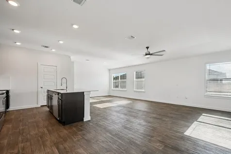 504 Elm Creek Drive Hutto TX 78634