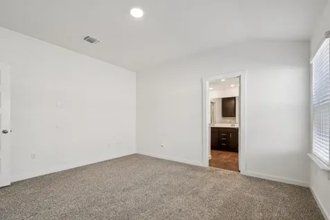 504 Elm Creek Drive Hutto TX 78634