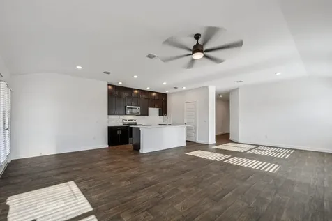504 Elm Creek Drive Hutto TX 78634