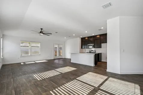 504 Elm Creek Drive Hutto TX 78634
