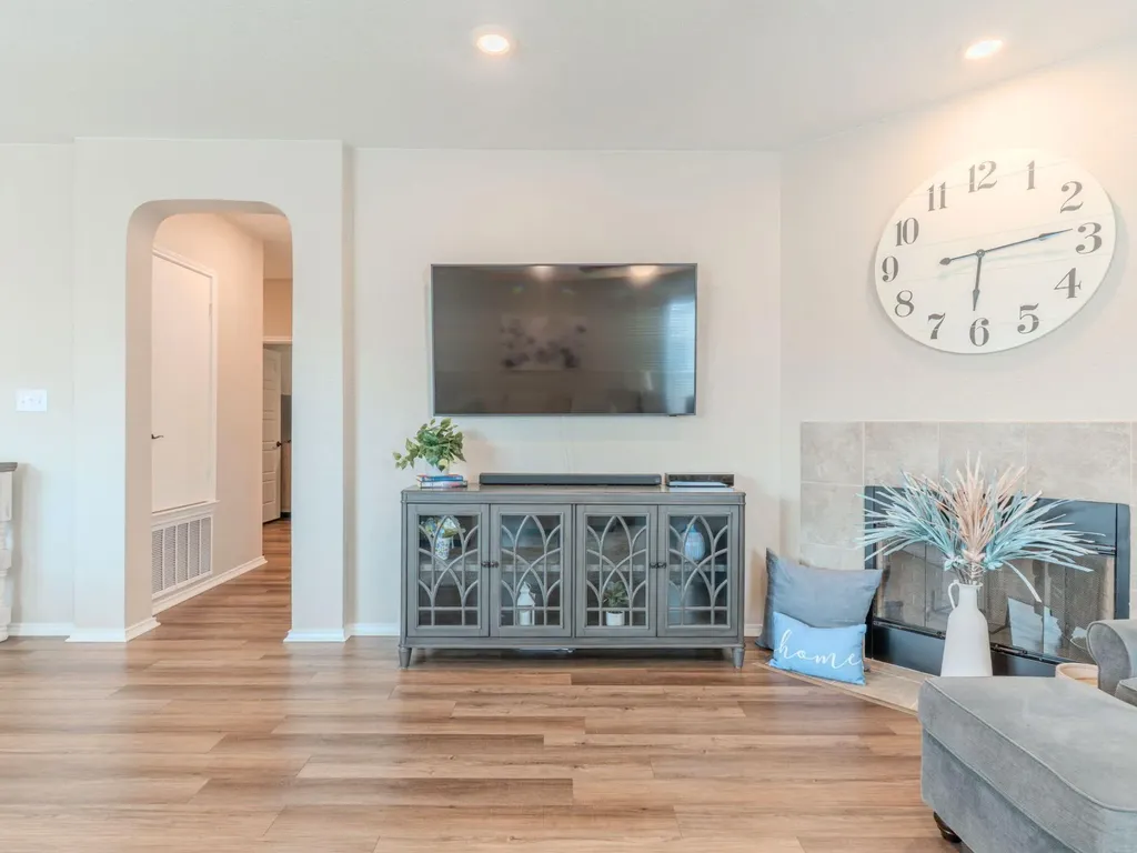 100 Kennicott Drive Kyle TX 78640