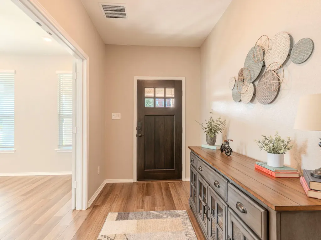 100 Kennicott Drive Kyle TX 78640