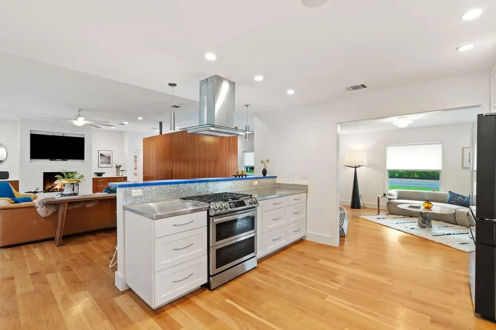 6905 Mesa Drive Austin TX 78731