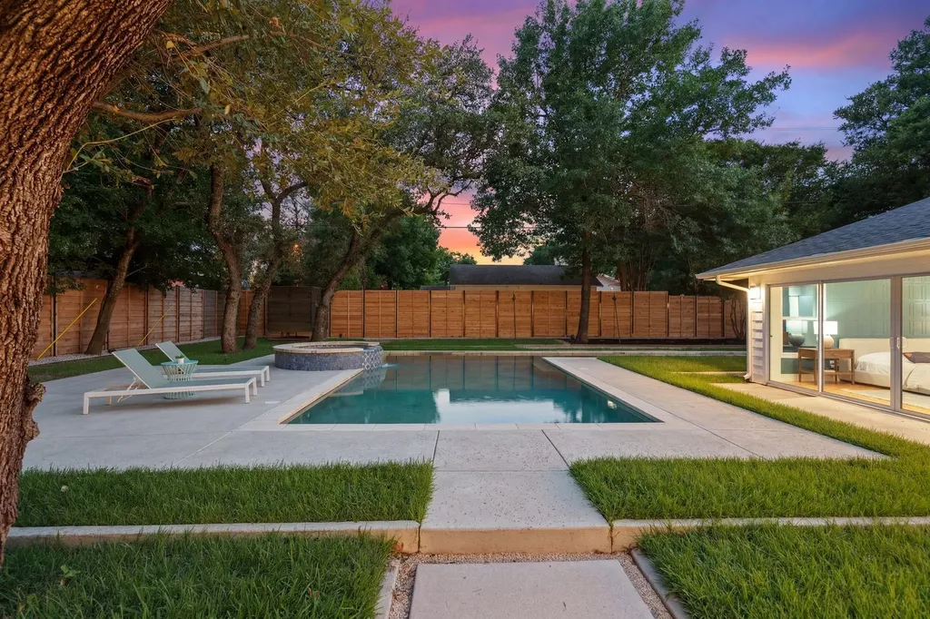 6905 Mesa Drive Austin TX 78731