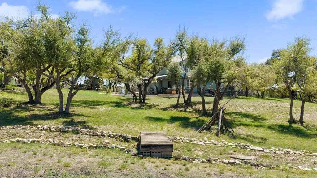 290 Sunset Ridge Dripping Springs TX 78620