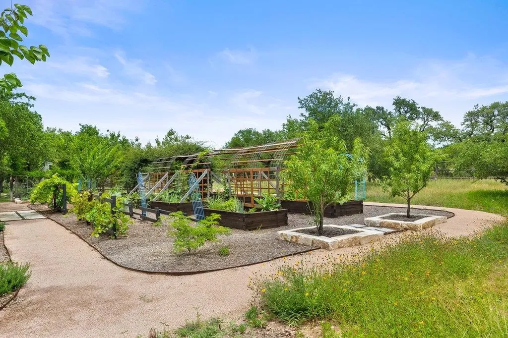 290 Sunset Ridge Dripping Springs TX 78620