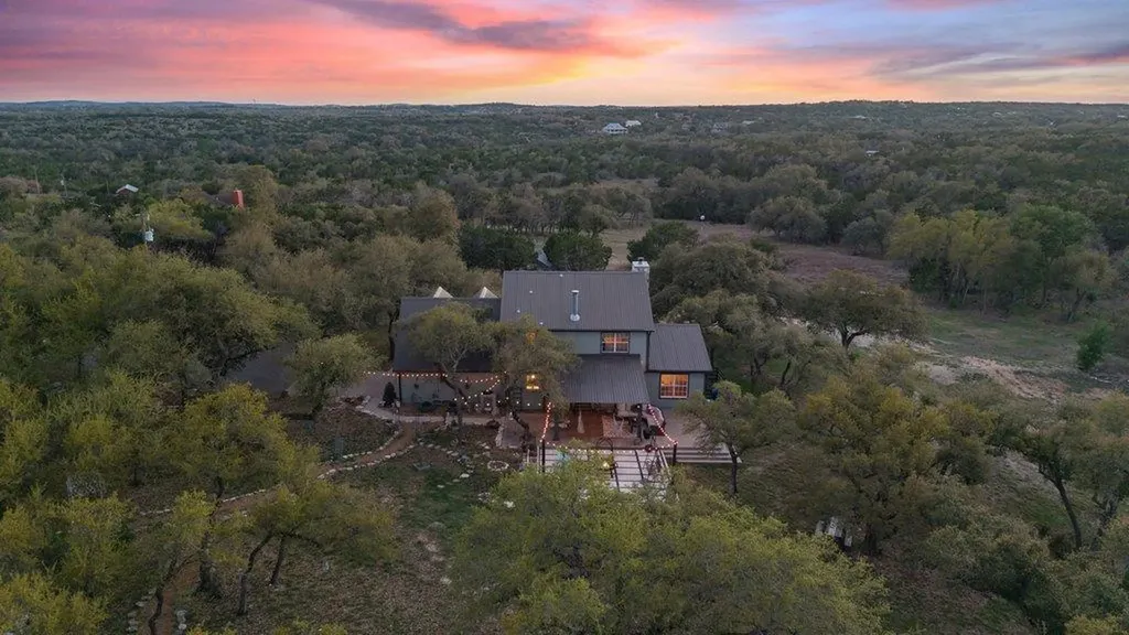 290 Sunset Ridge Dripping Springs TX 78620