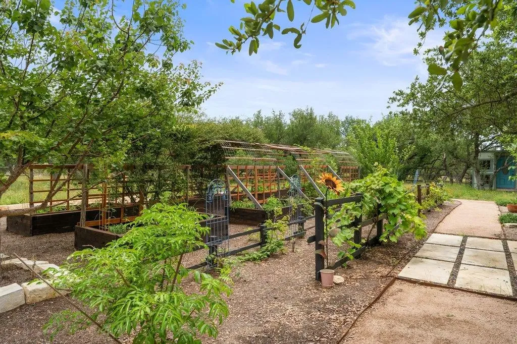 290 Sunset Ridge Dripping Springs TX 78620