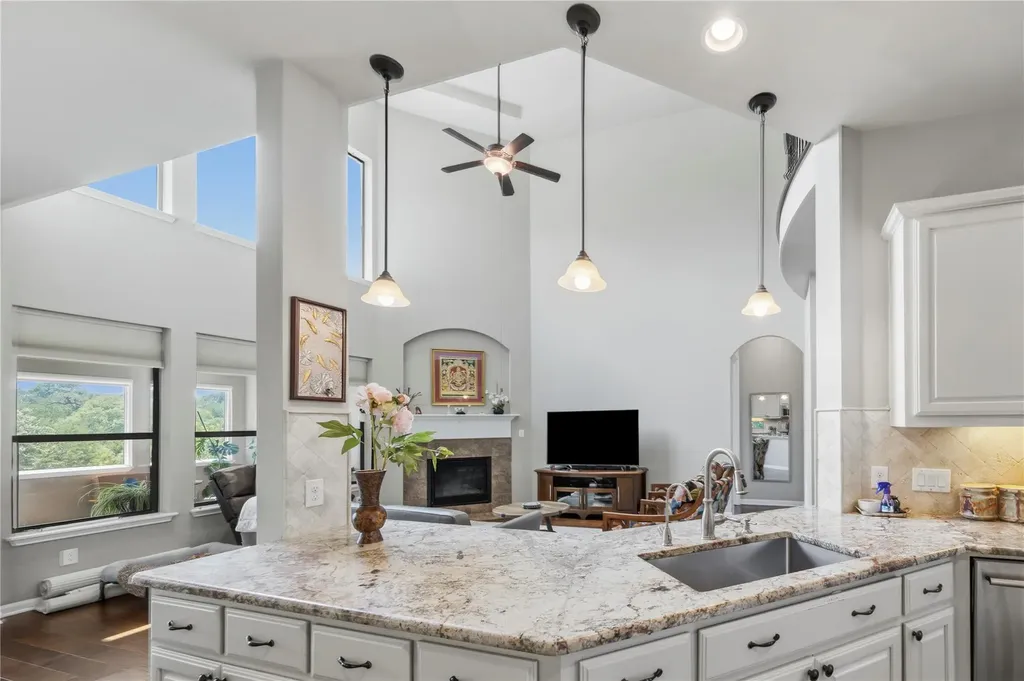 612 Cascada Lane Round Rock TX 78681