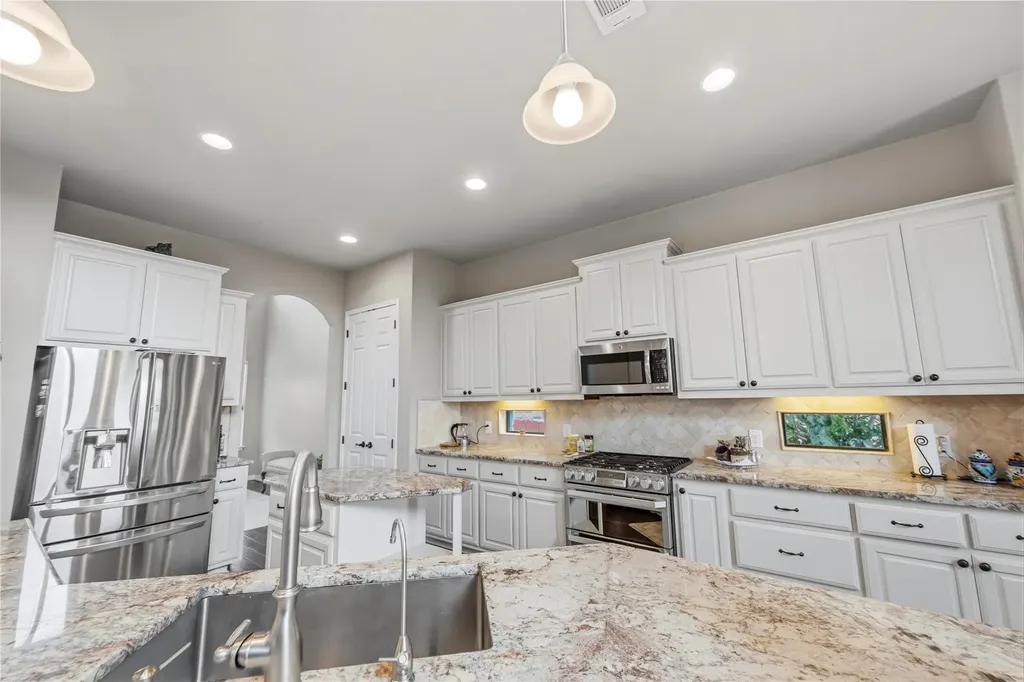 612 Cascada Lane Round Rock TX 78681