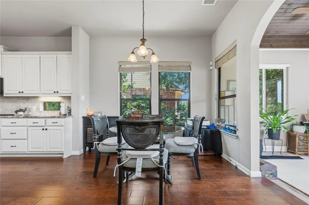 612 Cascada Lane Round Rock TX 78681