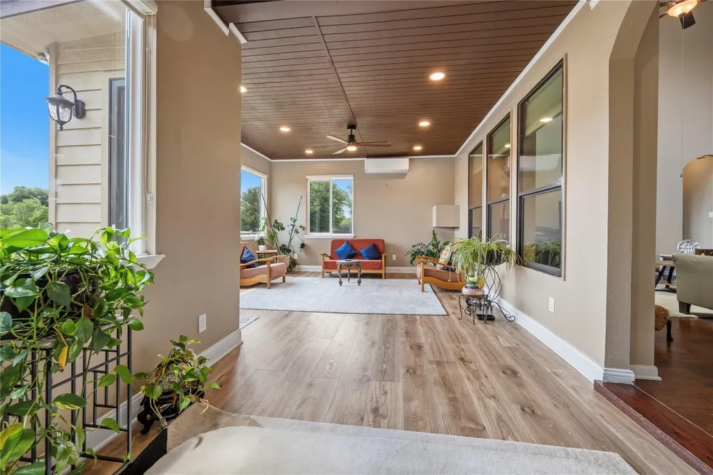 612 Cascada Lane Round Rock TX 78681