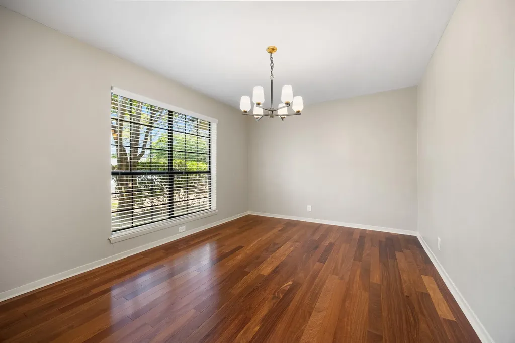 3622 Peregrine Falcon Drive Austin TX 78746