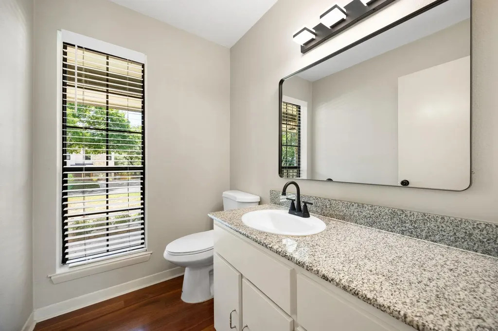 3622 Peregrine Falcon Drive Austin TX 78746