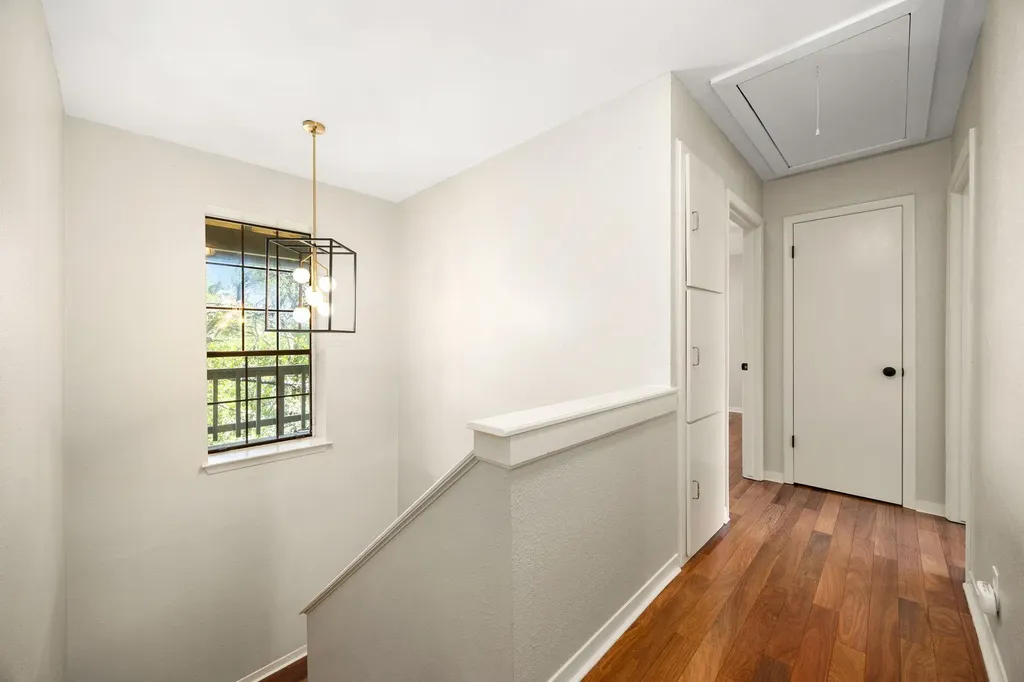 3622 Peregrine Falcon Drive Austin TX 78746