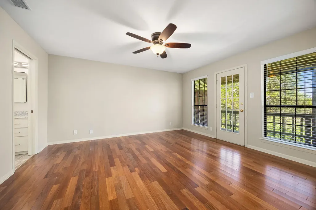 3622 Peregrine Falcon Drive Austin TX 78746