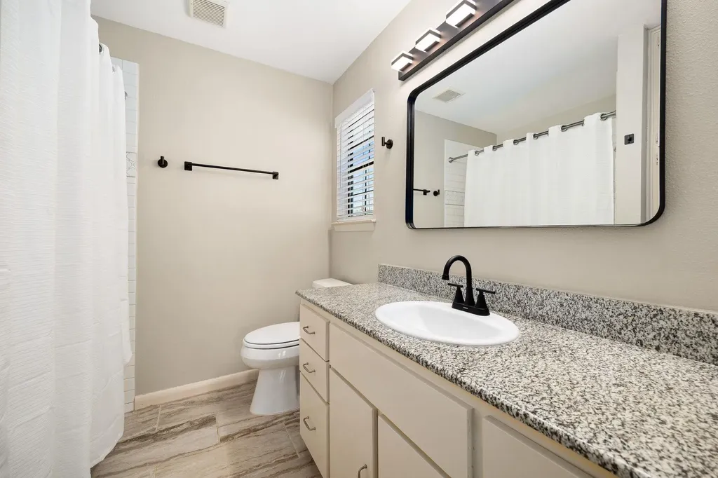 3622 Peregrine Falcon Drive Austin TX 78746