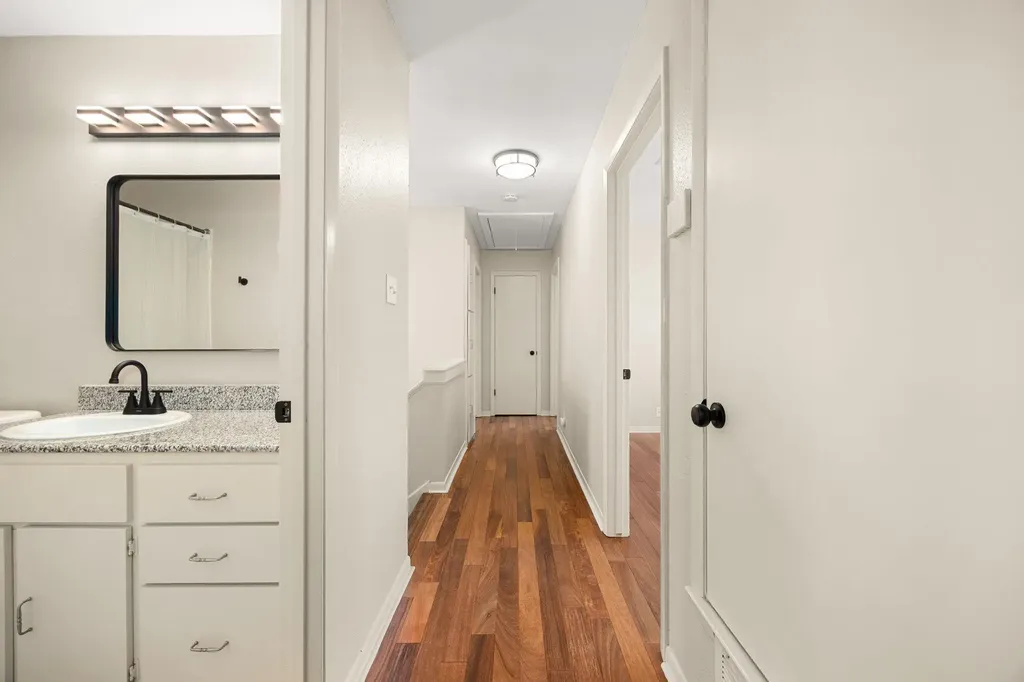 3622 Peregrine Falcon Drive Austin TX 78746