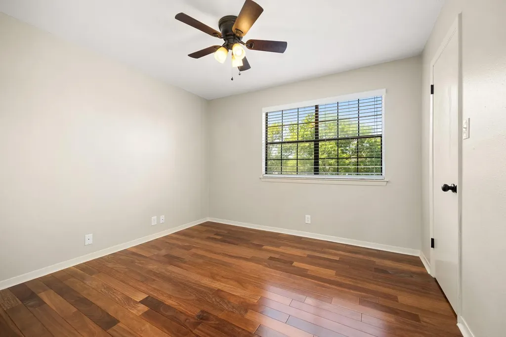 3622 Peregrine Falcon Drive Austin TX 78746