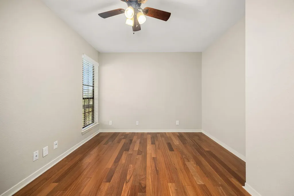 3622 Peregrine Falcon Drive Austin TX 78746