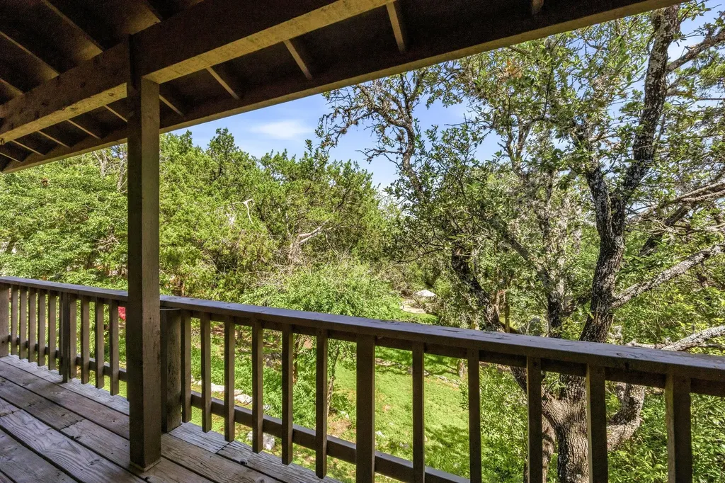 3622 Peregrine Falcon Drive Austin TX 78746