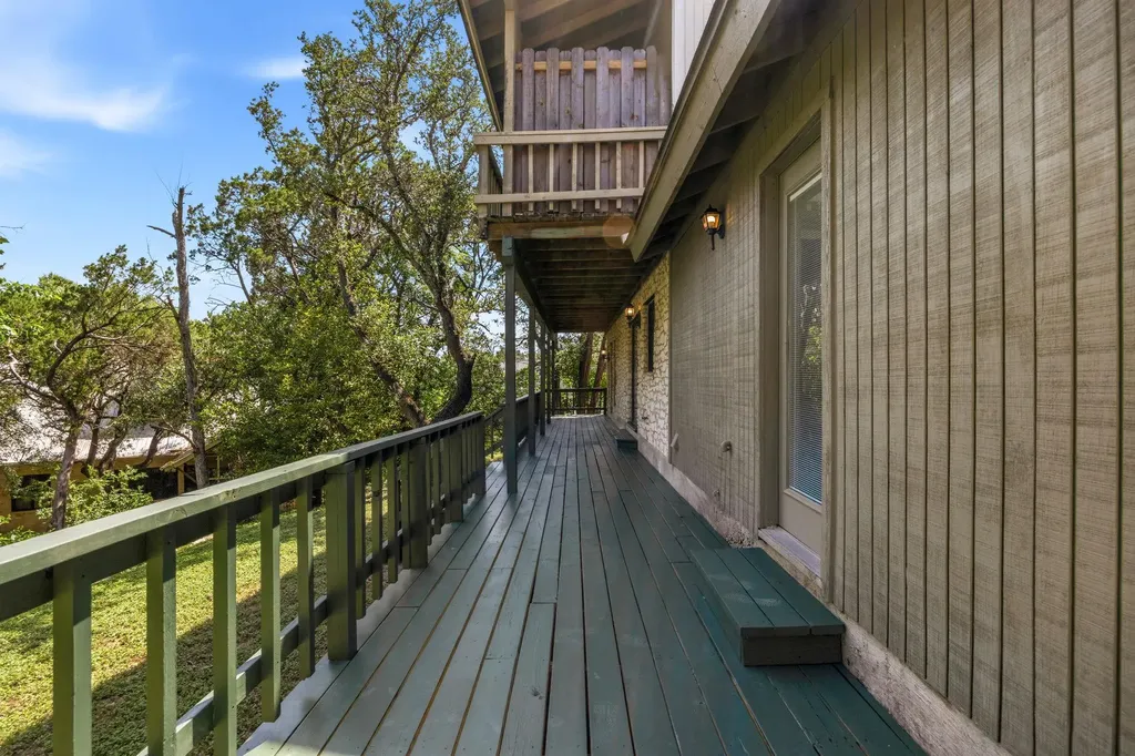 3622 Peregrine Falcon Drive Austin TX 78746