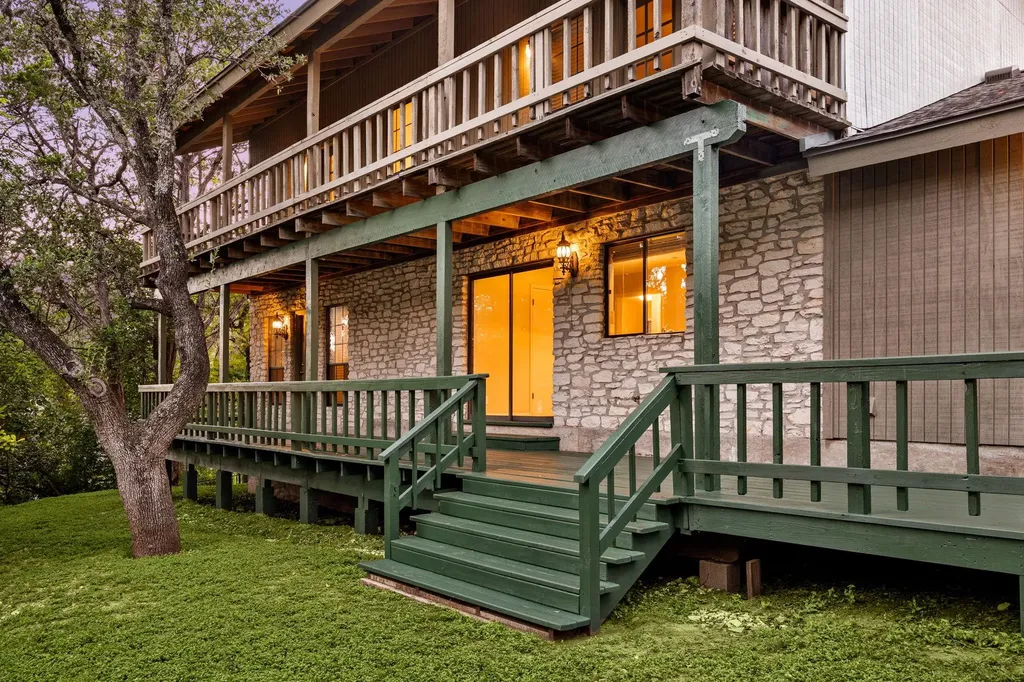 3622 Peregrine Falcon Drive Austin TX 78746