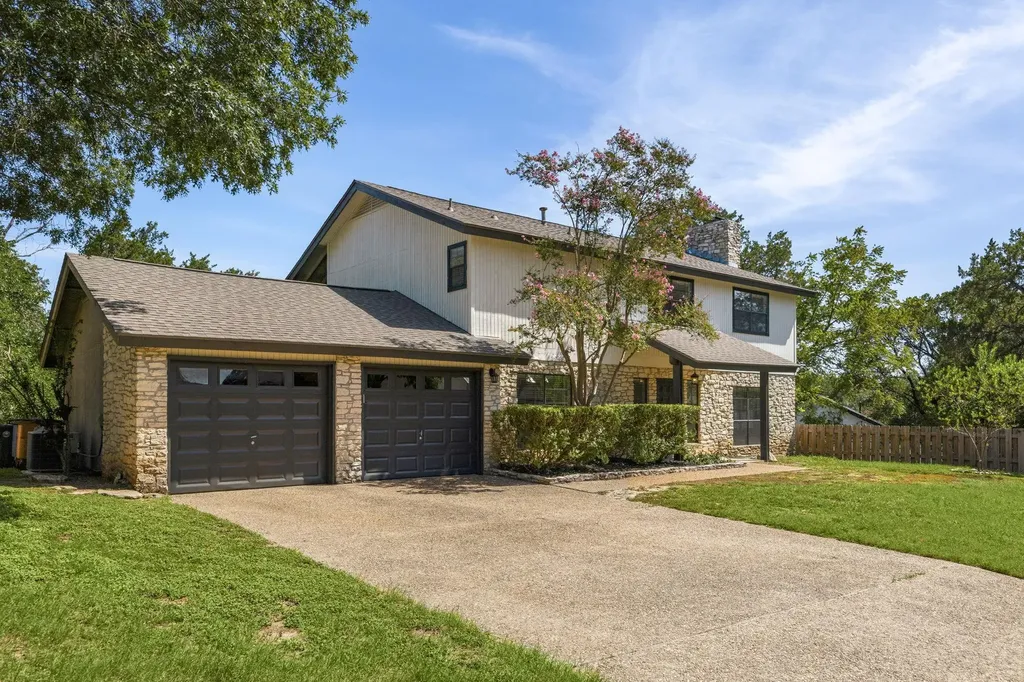 3622 Peregrine Falcon Drive Austin TX 78746