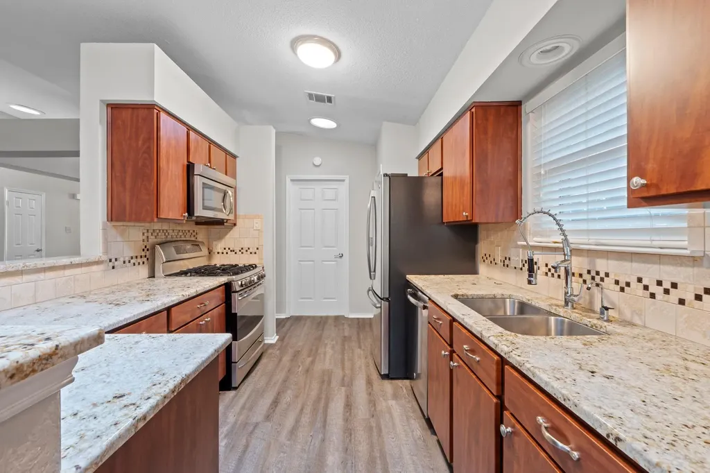 12806 Blackfoot Trail Austin TX 78729