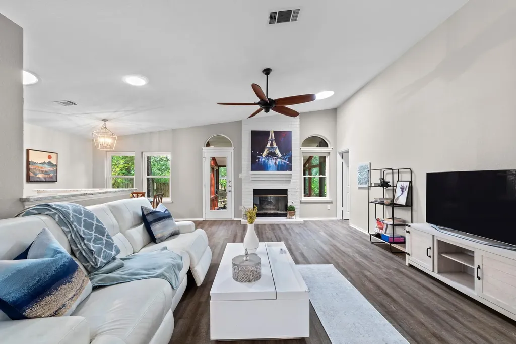 12806 Blackfoot Trail Austin TX 78729
