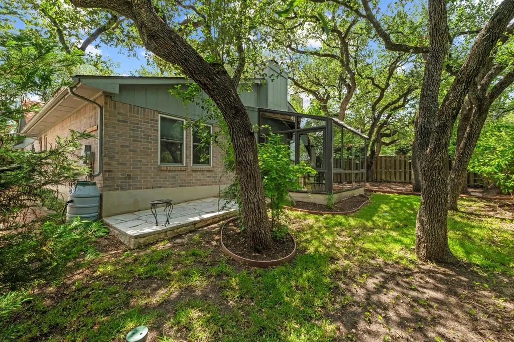 12806 Blackfoot Trail Austin TX 78729
