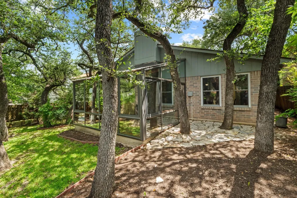 12806 Blackfoot Trail Austin TX 78729