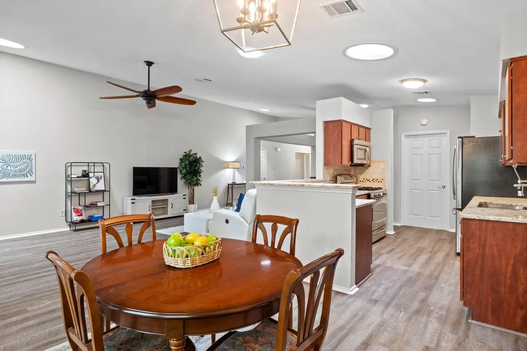 12806 Blackfoot Trail Austin TX 78729
