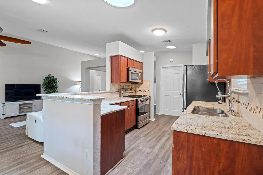 12806 Blackfoot Trail Austin TX 78729