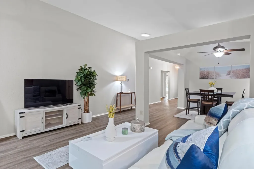 12806 Blackfoot Trail Austin TX 78729
