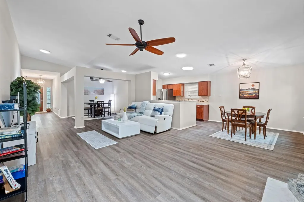 12806 Blackfoot Trail Austin TX 78729