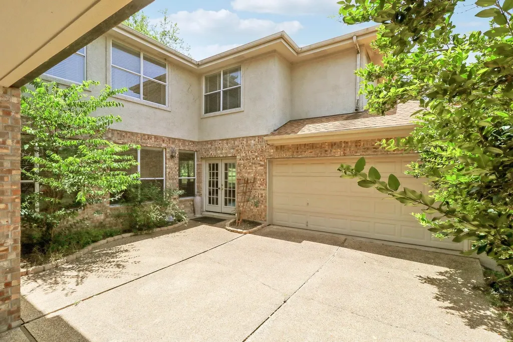 10608 Portrush Court Austin TX 78747