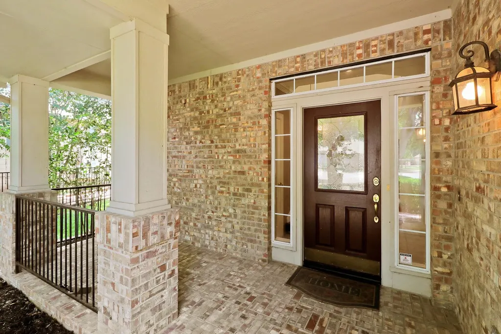 10608 Portrush Court Austin TX 78747