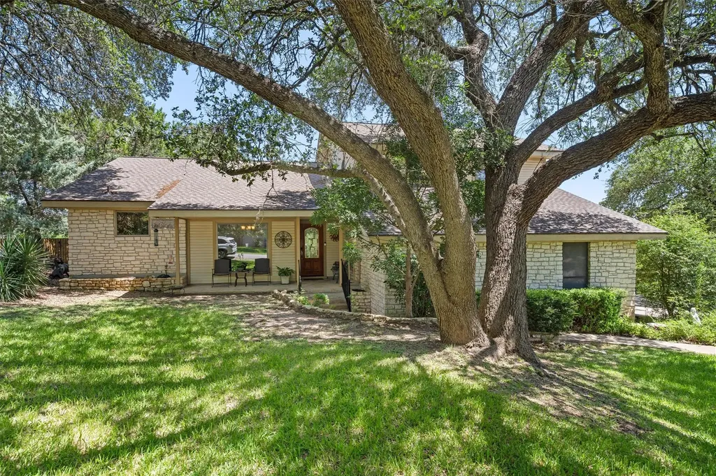 104 El Norte Court Lakeway TX 78734