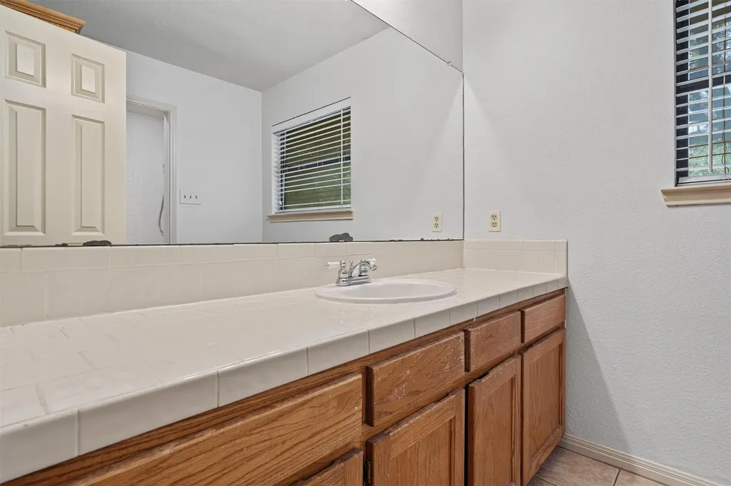 104 El Norte Court Lakeway TX 78734