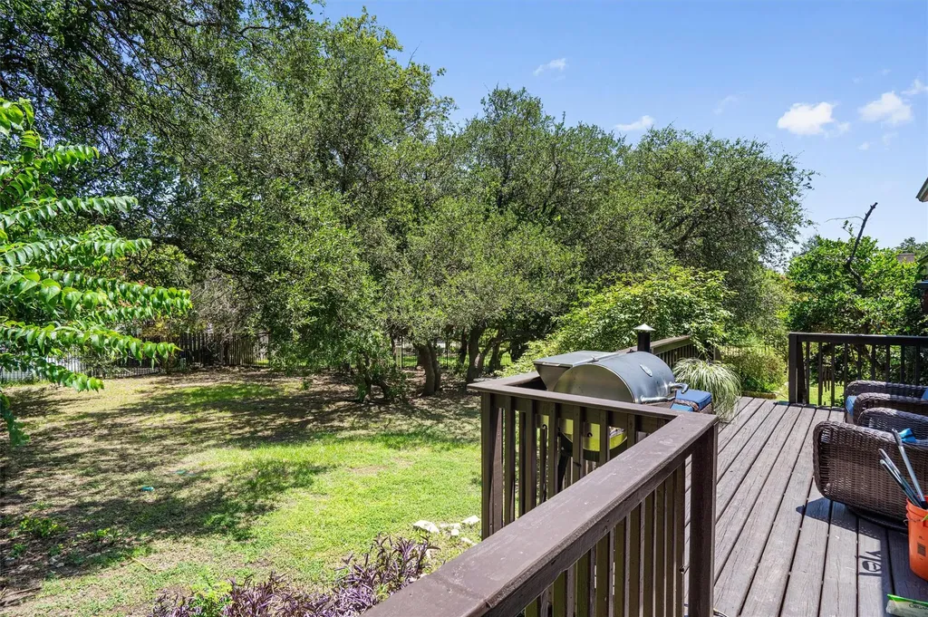 104 El Norte Court Lakeway TX 78734