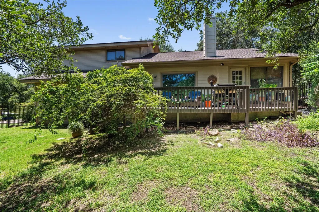 104 El Norte Court Lakeway TX 78734