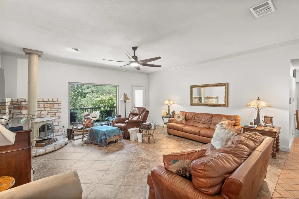 104 El Norte Court Lakeway TX 78734