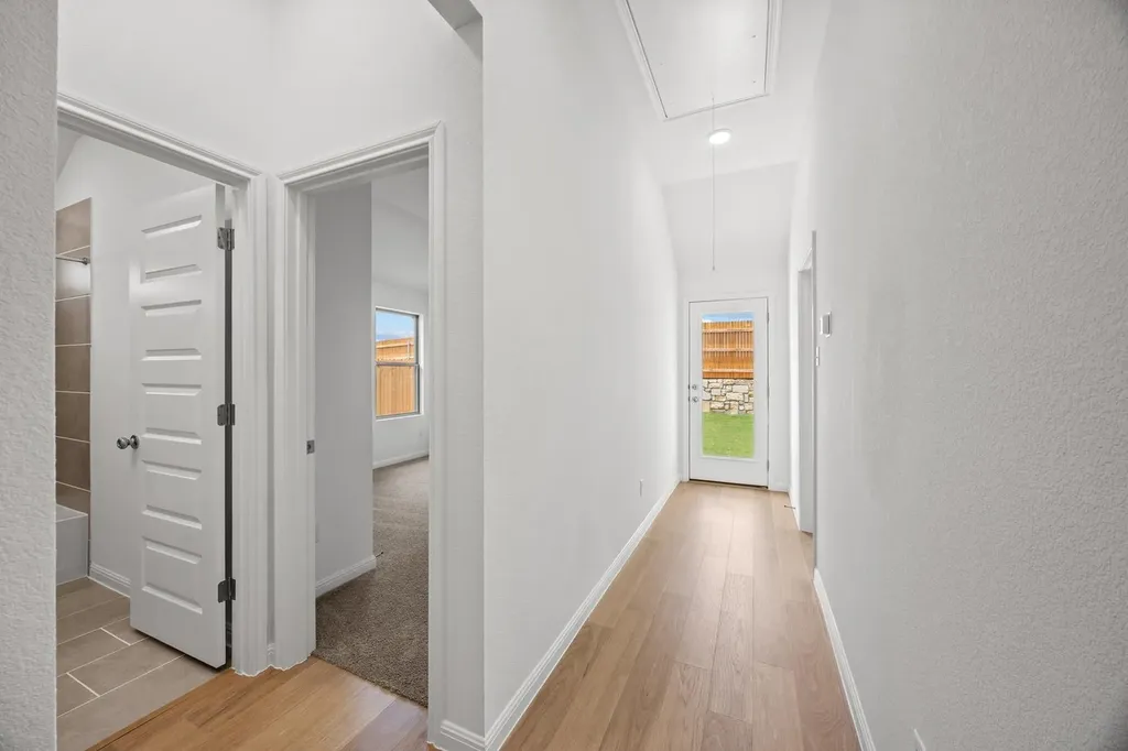 204 Hornet Street Elgin TX 78621