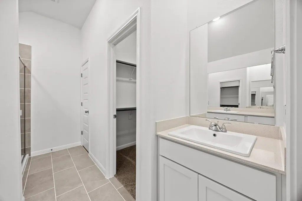 204 Hornet Street Elgin TX 78621