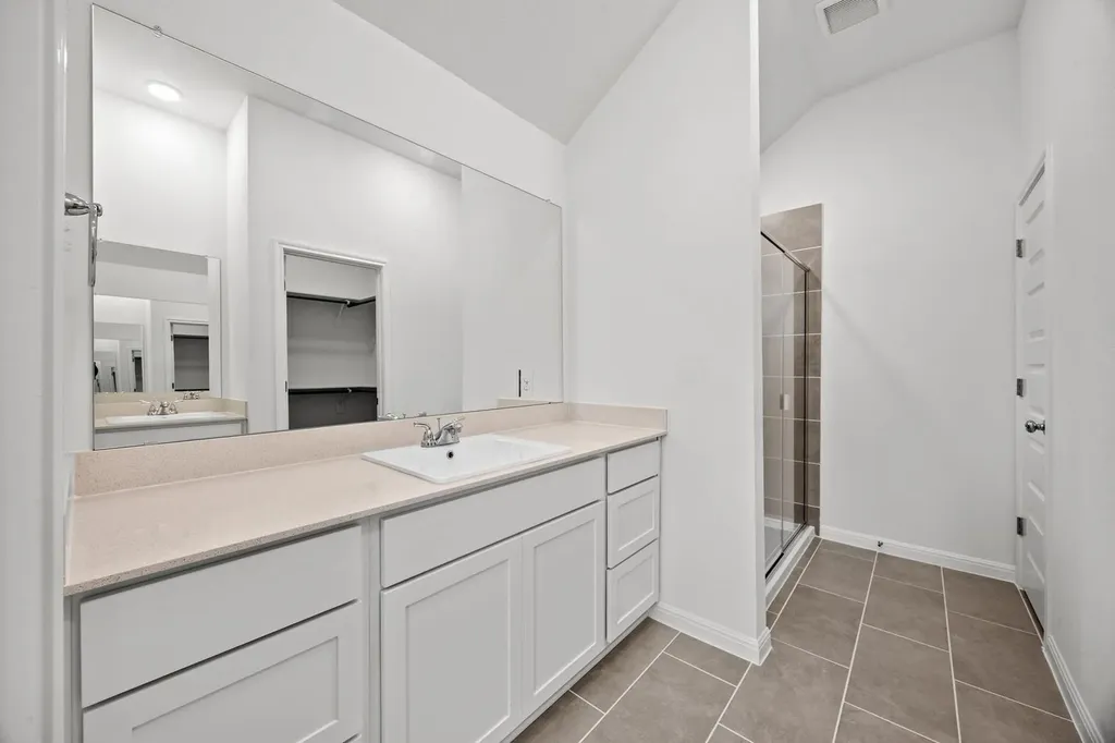 204 Hornet Street Elgin TX 78621